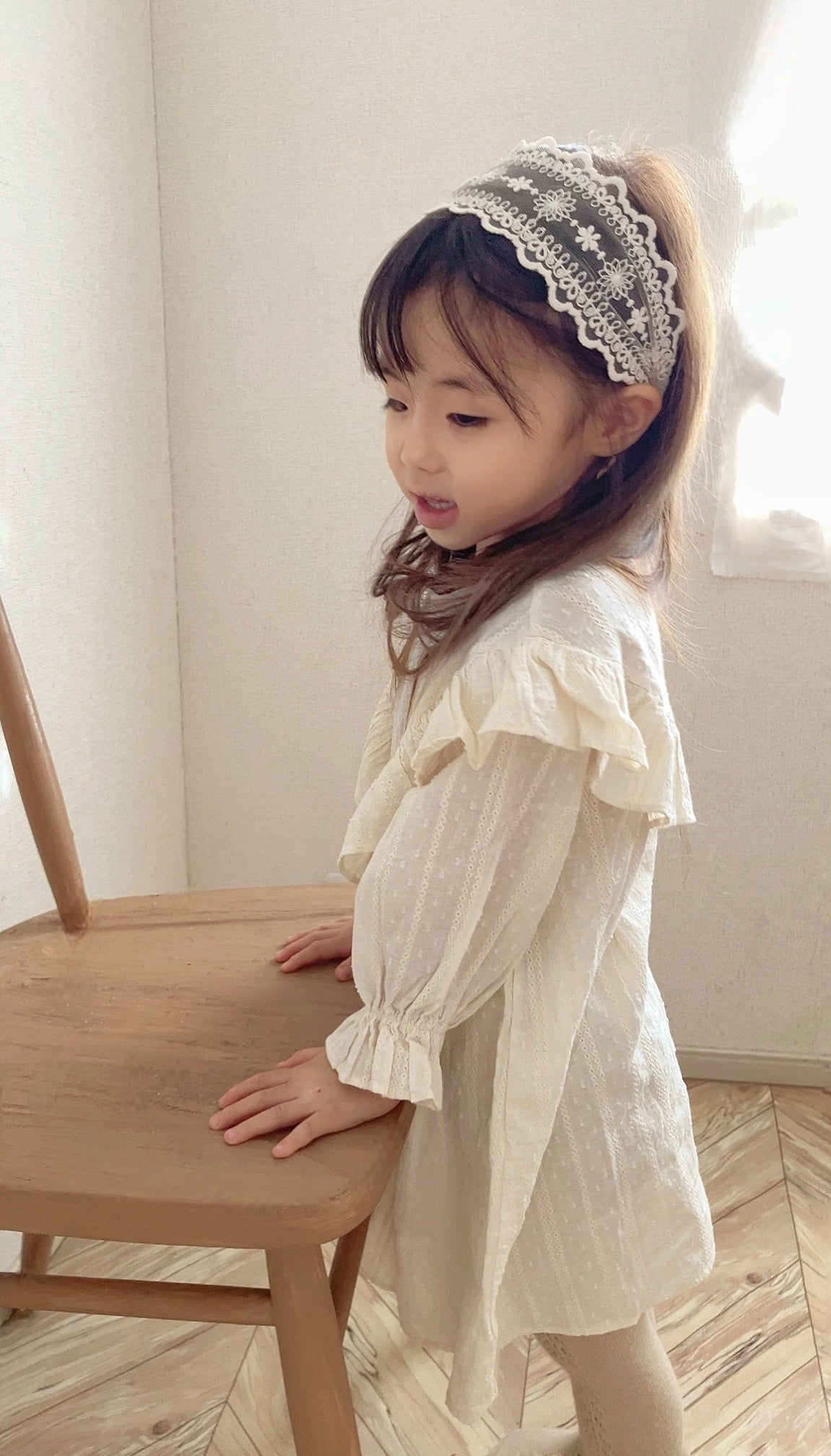 【即納】Sofia Frill one-piece / cream / S(90)-M(100) / monbebe 2024fw / ko080【国内直送ｂ】