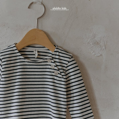 【韓国直送便】ko132 Button Border T-shirt / 2color / XS(75)-XL(115) / aladin kids 2024fw