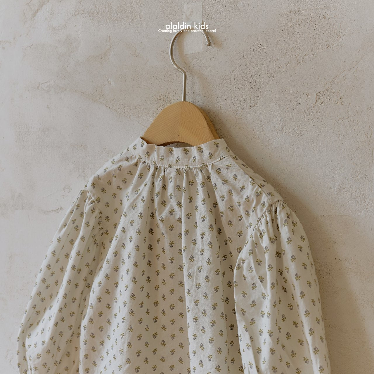 【韓国直送便】ko147 Neck ribbon blouse / 2color / XS(75)-XL(115) / aladin kids 2024fw