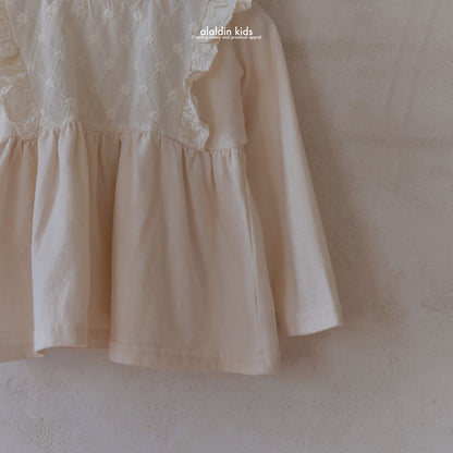 【韓国直送便】ko149 Lace wings blouse / 2color / XS(75)-XL(115) / aladin kids 2024fw