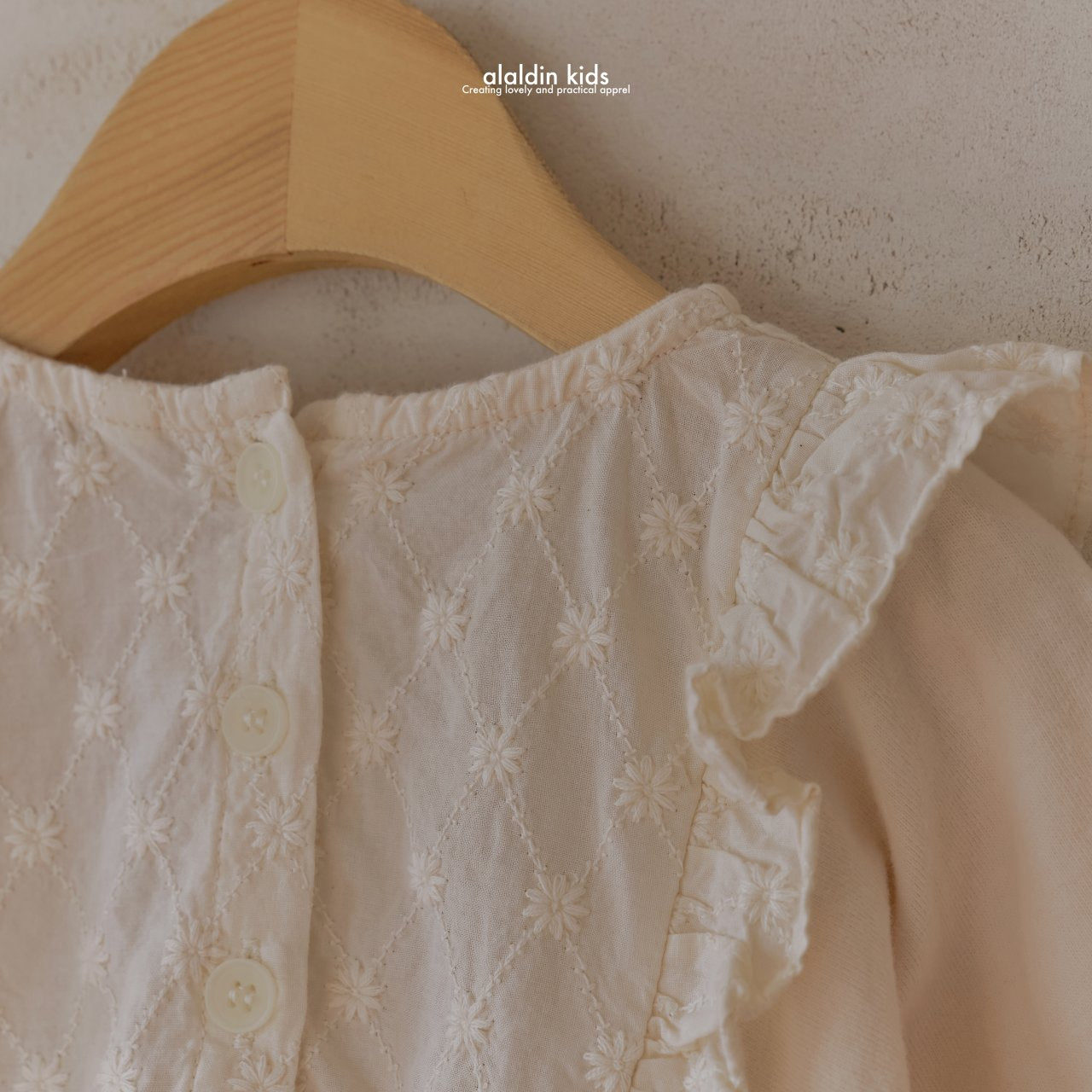 【韓国直送便】ko149 Lace wings blouse / 2color / XS(75)-XL(115) / aladin kids 2024fw