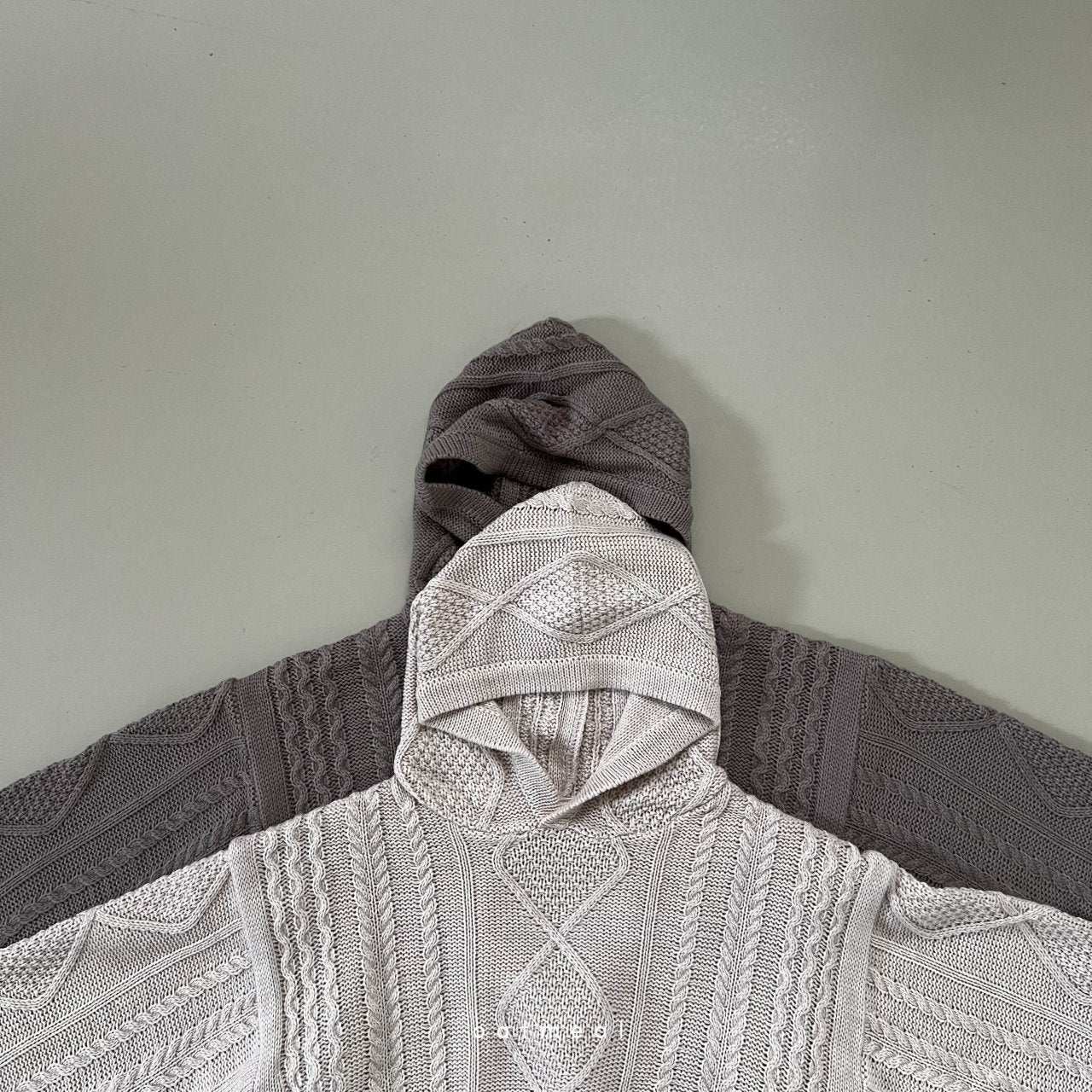 【韓国直送便】Moa Hooded Knit / 90-120cm相当 /  oatmeal 2024fw / ko288