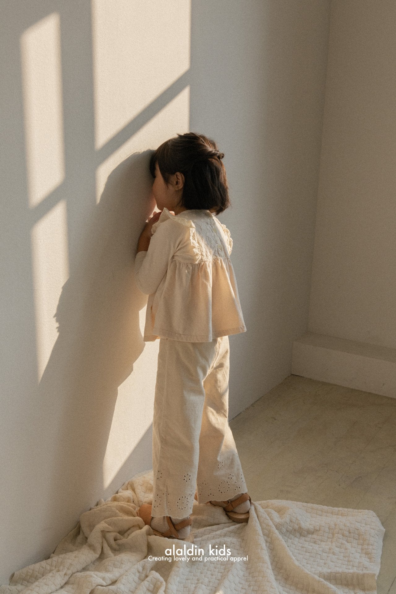 【韓国直送便】ko149 Lace wings blouse / 2color / XS(75)-XL(115) / aladin kids 2024fw