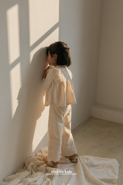 【韓国直送便】ko153 Autumn embroidered straight pants / 2color / XS(75)-XL(115) / aladin kids 2024fw